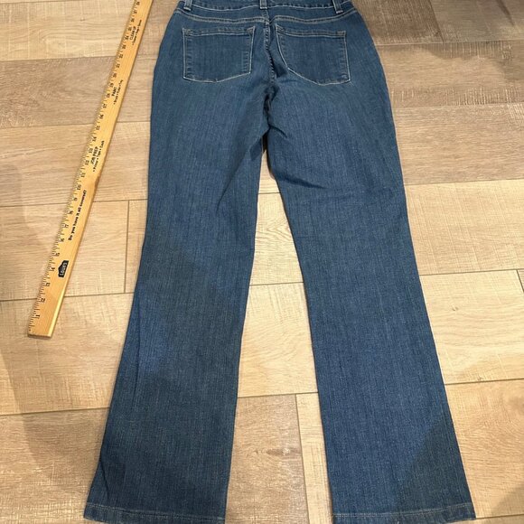 L.L. Bean Womens Classic Fit Bootcut Jeans Size 4 Regular Denim Made In Mexico - Picture 7 of 8